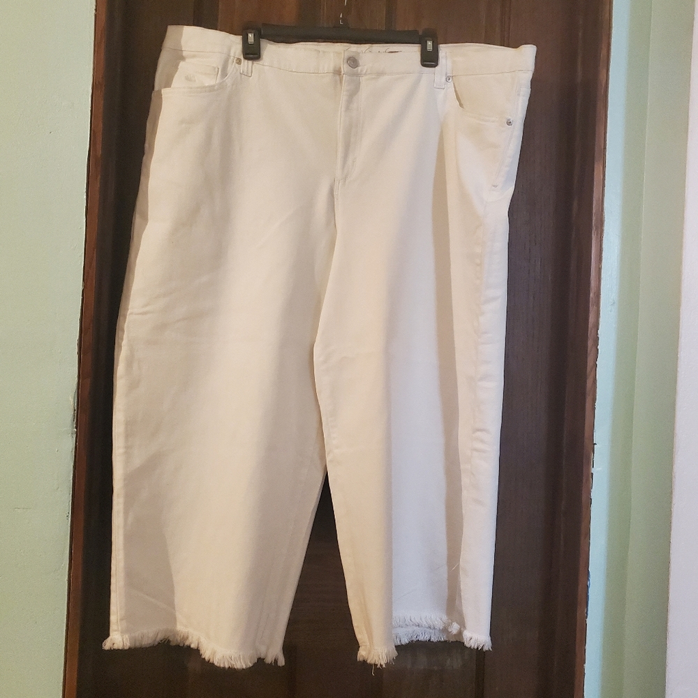 Gloria Vanderbilt 22w denim crop jeans